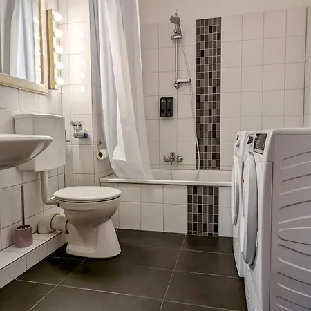 Apartamento Luebeck Zentral 2 Naehe Autobahn *